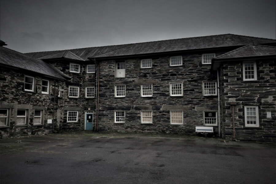 Bron y Garth Hospital Ghost Hunt Sleepover