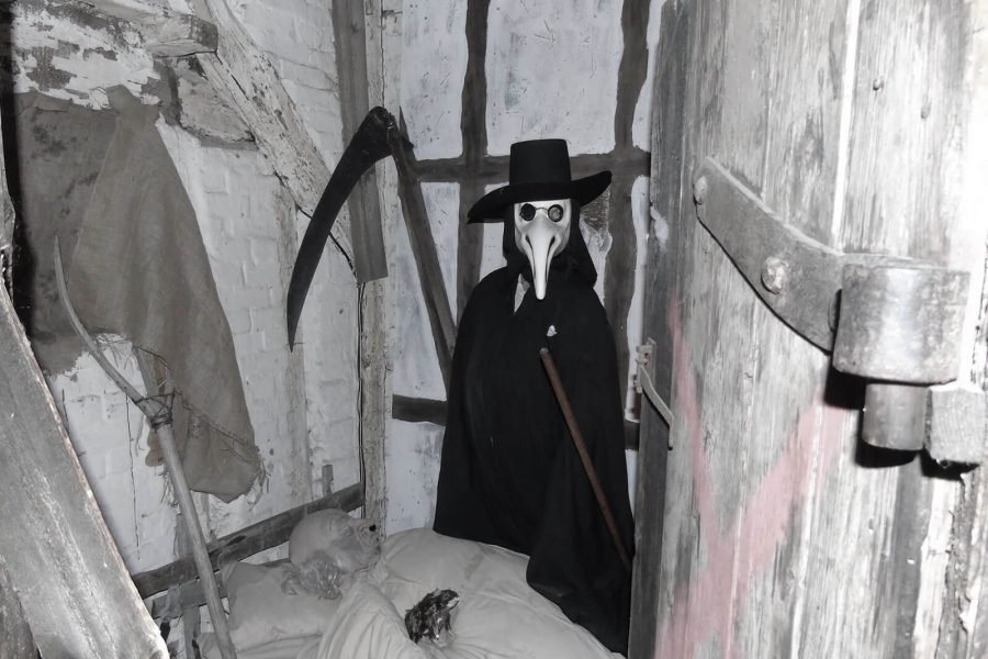 Falstaffs plgue doctor mannequin