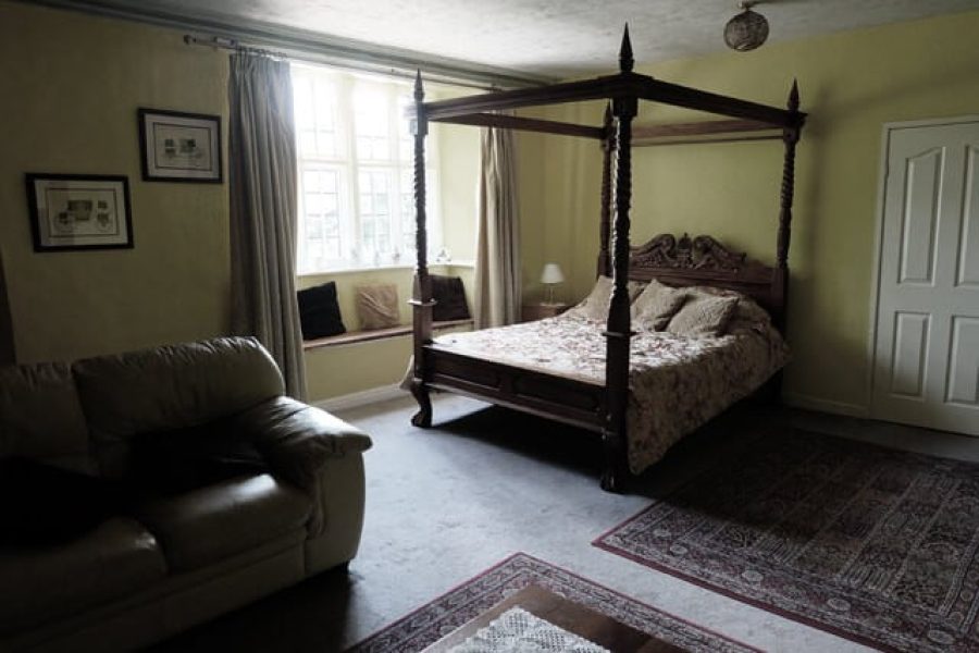 Skirrid Inn four poster bed