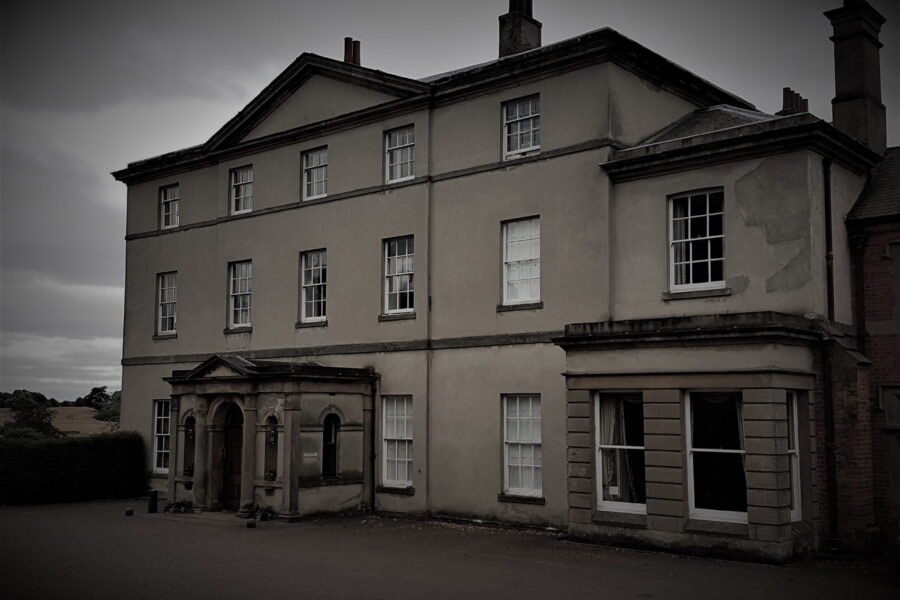 Strelley Hall Ghost Hunts, Nottingham Ghost Hunt - Haunted Houses